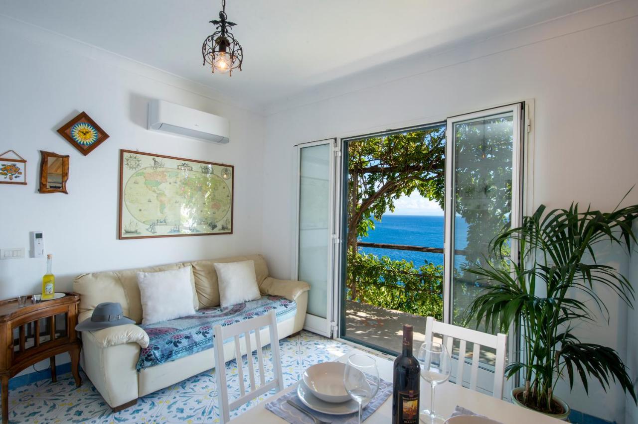Sea Side Solandra Apartment Praiano Bagian luar foto