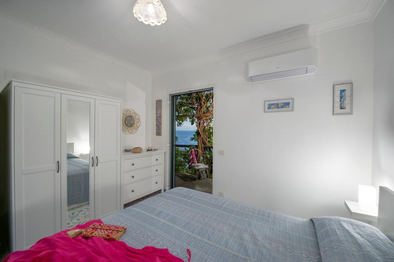 Sea Side Solandra Apartment Praiano Bagian luar foto